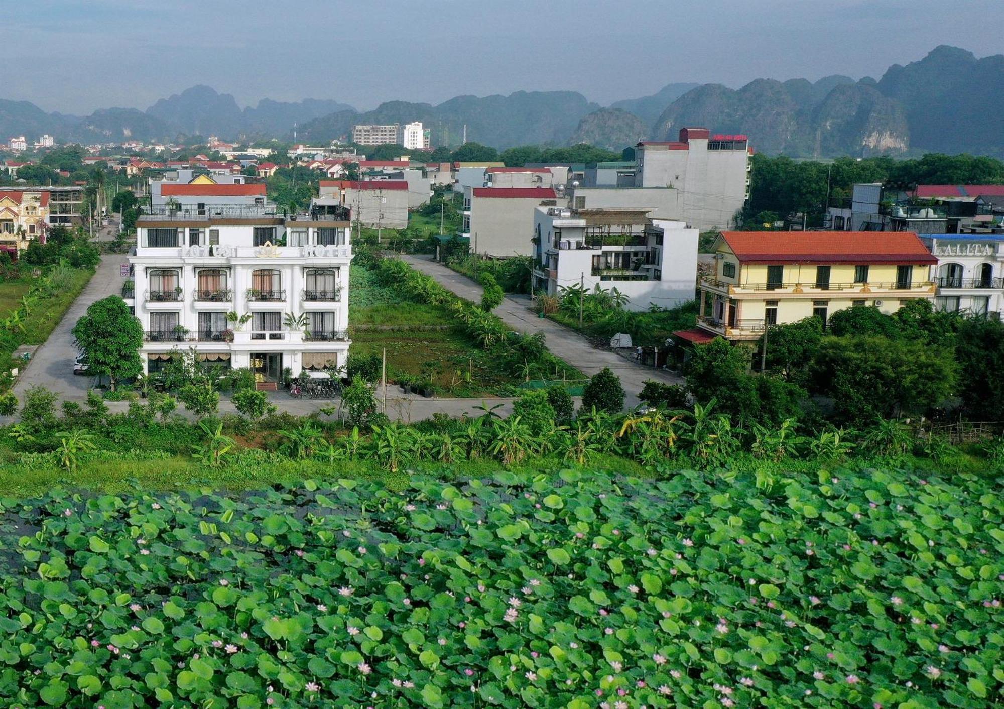 Lotus Hotel Ninh Binh Buitenkant foto
